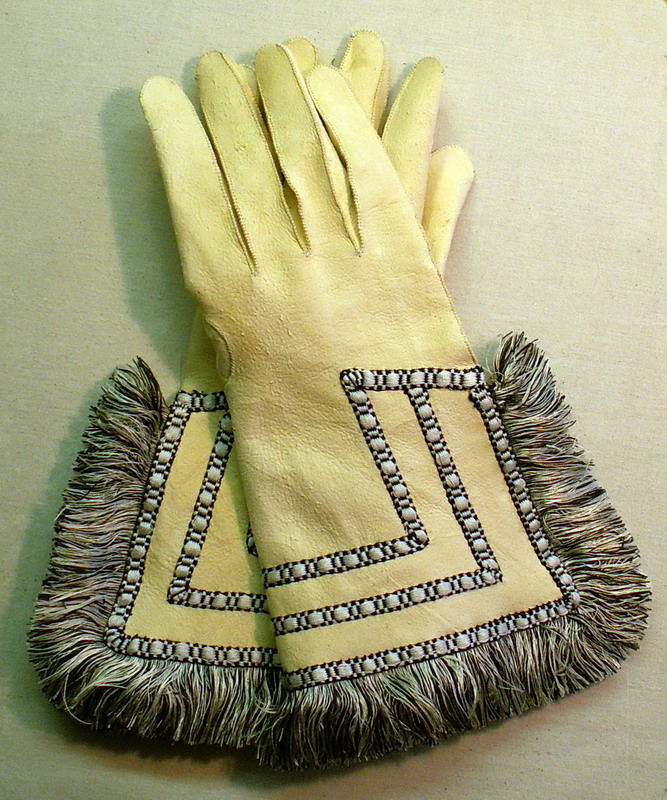 16th century gloves